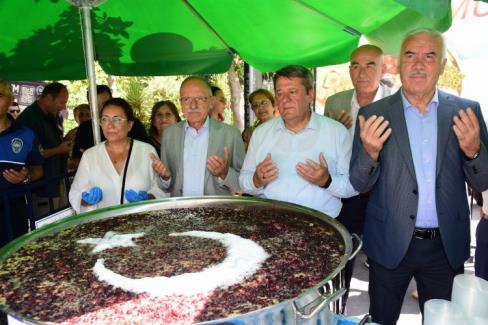 Manisa’da aşure bereketi sürüyor