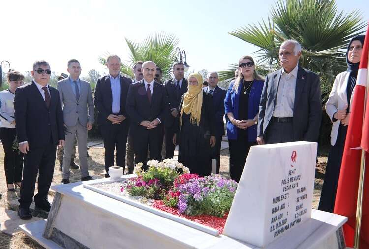 Mardin Valisi Demirtas gorevli personelin bayramini kutladi - Marmara Bölge: Balıkesir Son Dakika Haberleri ile Hava Durumu