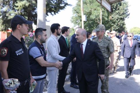 Mardin Valisi Demirtaş görevli personelin bayramını kutladı