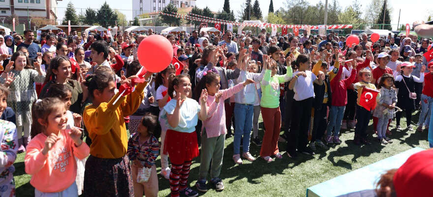 Meclis Bahcesi Cocuk Bahcesine Adiyamanli cocuklardan yogun ilgi - Marmara Bölge: Balıkesir Son Dakika Haberleri ile Hava Durumu