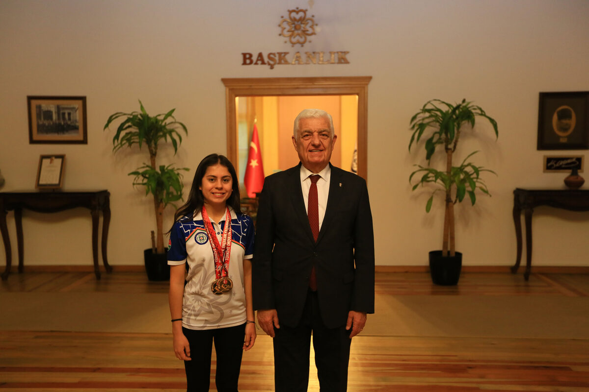 Muglali Hazal dunya ikincisi oldu - Marmara Bölge: Balıkesir Son Dakika Haberleri ile Hava Durumu