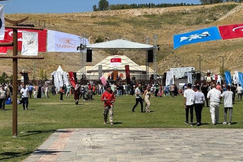 Nevşehir Belediyesi’ne Ahlat’ta tanıtım