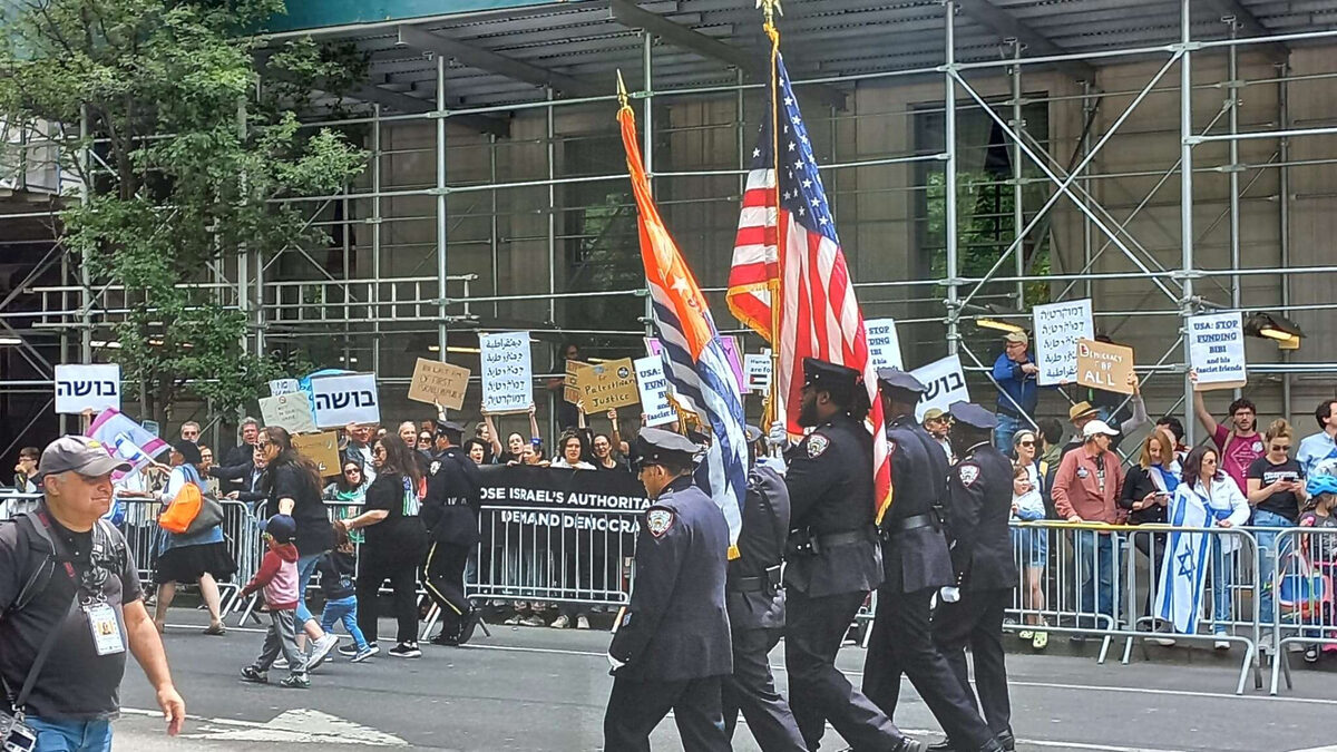 New Yorkta Israil Gunu Yuruyusu protesto edildi - Marmara Bölge: Balıkesir Son Dakika Haberleri ile Hava Durumu