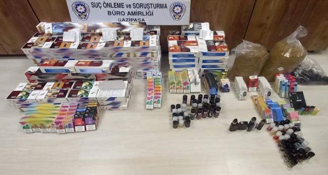 OKUL ÇOCUKLARINA ELEKTRONİK SİGARA SATARKEN YAKALANDI