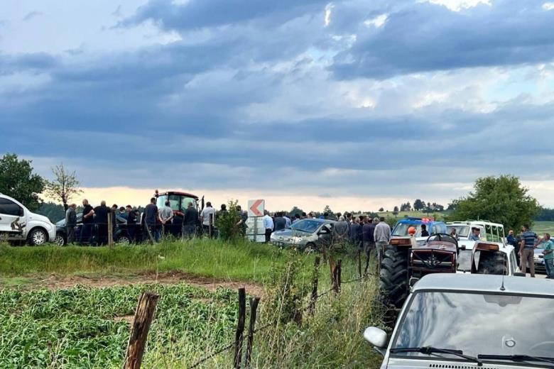 ÖLÜM KULÜBEDE YAKALADI 2 ÖLÜ, 1 YARALI