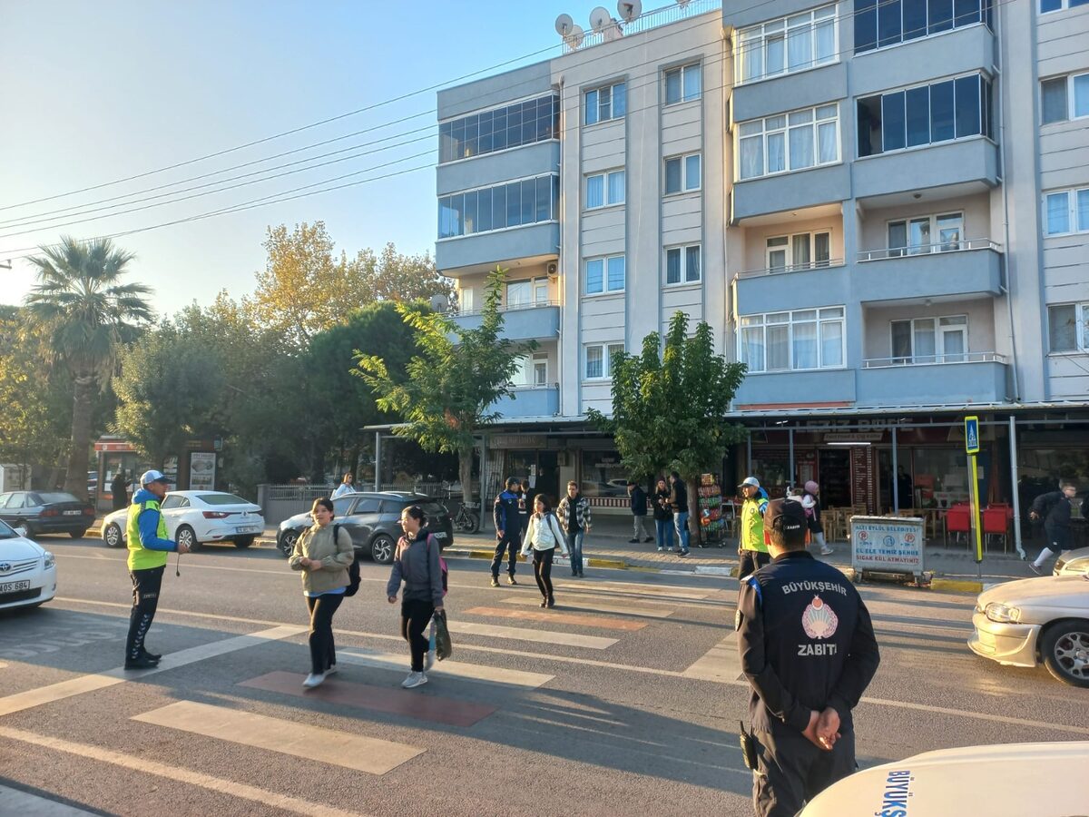 Okul yolunda guvenli gecis 17 - Marmara Bölge: Balıkesir Son Dakika Haberleri ile Hava Durumu