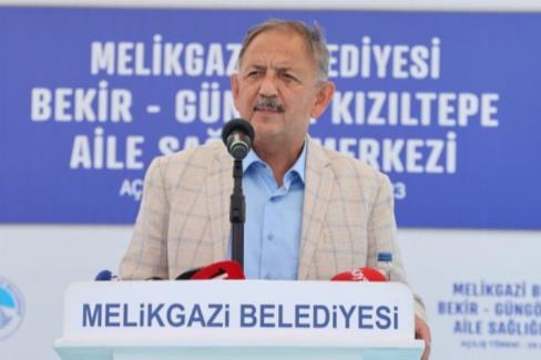 Özhaseki: “Hayırseverlikte yarışan bir toplum olduk”