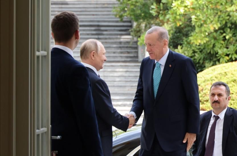 Putin, Cumhurbaşkanı Erdoğan’ı kapıda karşıladı