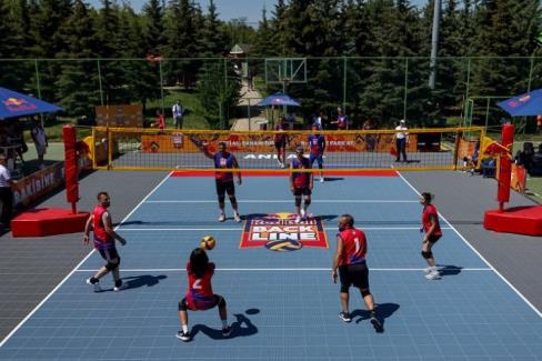 Voleybolun kurallarının yeniden belirlendiği