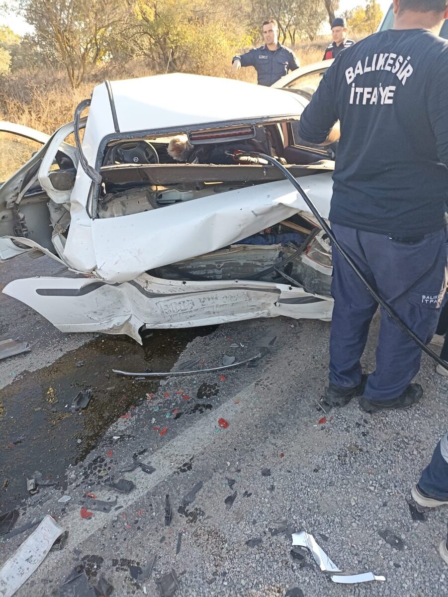 SAVASTEPEDE TRAFIK KAZASI 1 - Marmara Bölge: Balıkesir Son Dakika Haberleri ile Hava Durumu