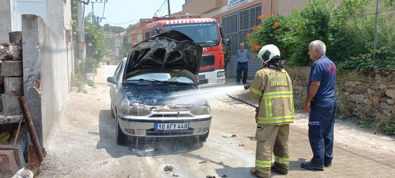 SUSURLUKTA ARAC YANGINI - Marmara Bölge: Balıkesir Son Dakika Haberleri ile Hava Durumu