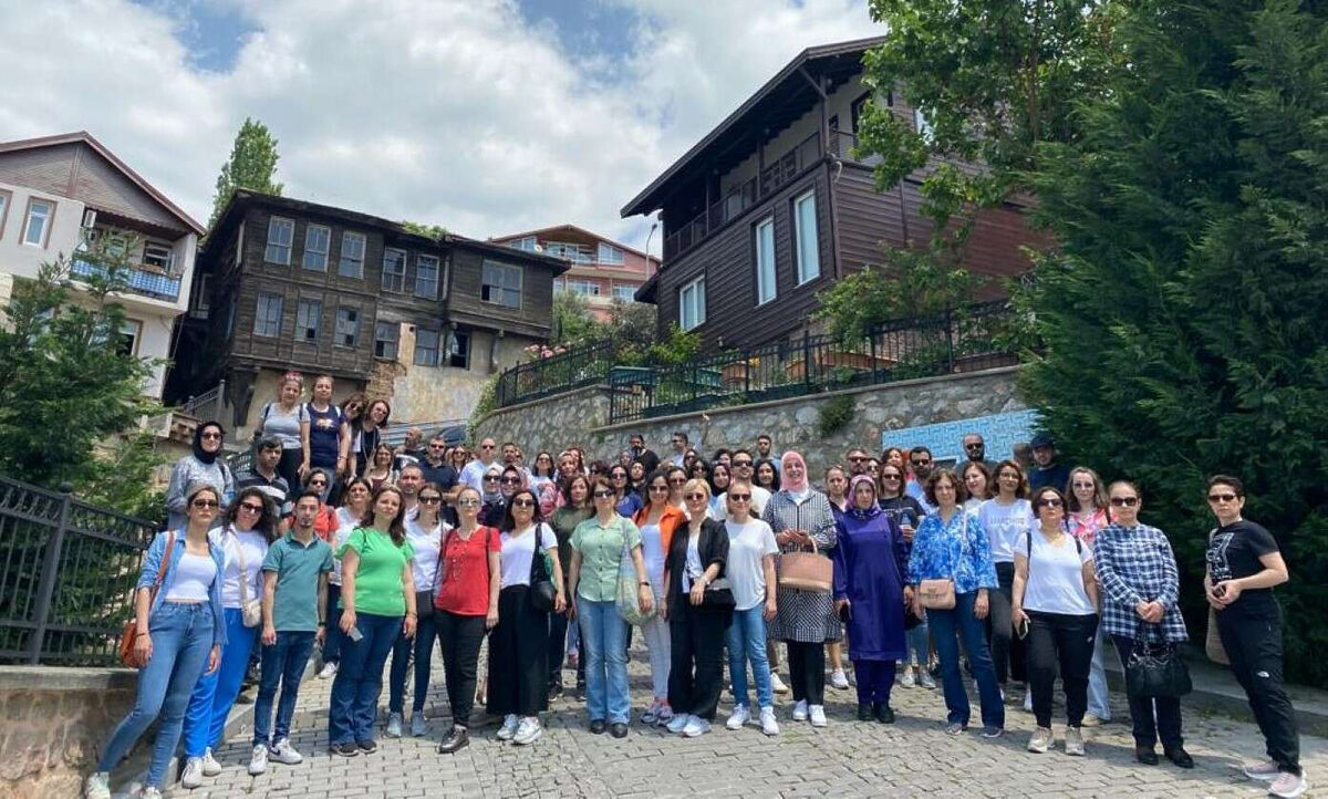 Saglik calisanlari Izmitte tarihi soludu - Marmara Bölge: Balıkesir Son Dakika Haberleri ile Hava Durumu