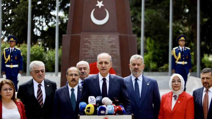 TBMM Başkanı Kurtulmuş, Bakü’de şehitlikleri ziyaret etti