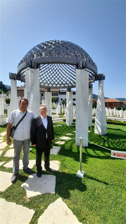 Trakya Universitesinden Izzetbegovicin kabrine ziyaret - Marmara Bölge: Balıkesir Son Dakika Haberleri ile Hava Durumu