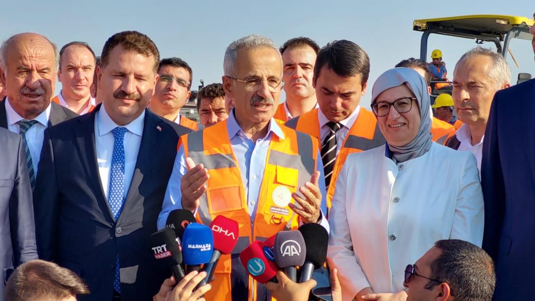 URALOĞLU: “KUZEYBATI ÇEVRE YOLUNU 3 MAYIS 2024 BİTİRMEYİ HEDEFLİYORUZ”