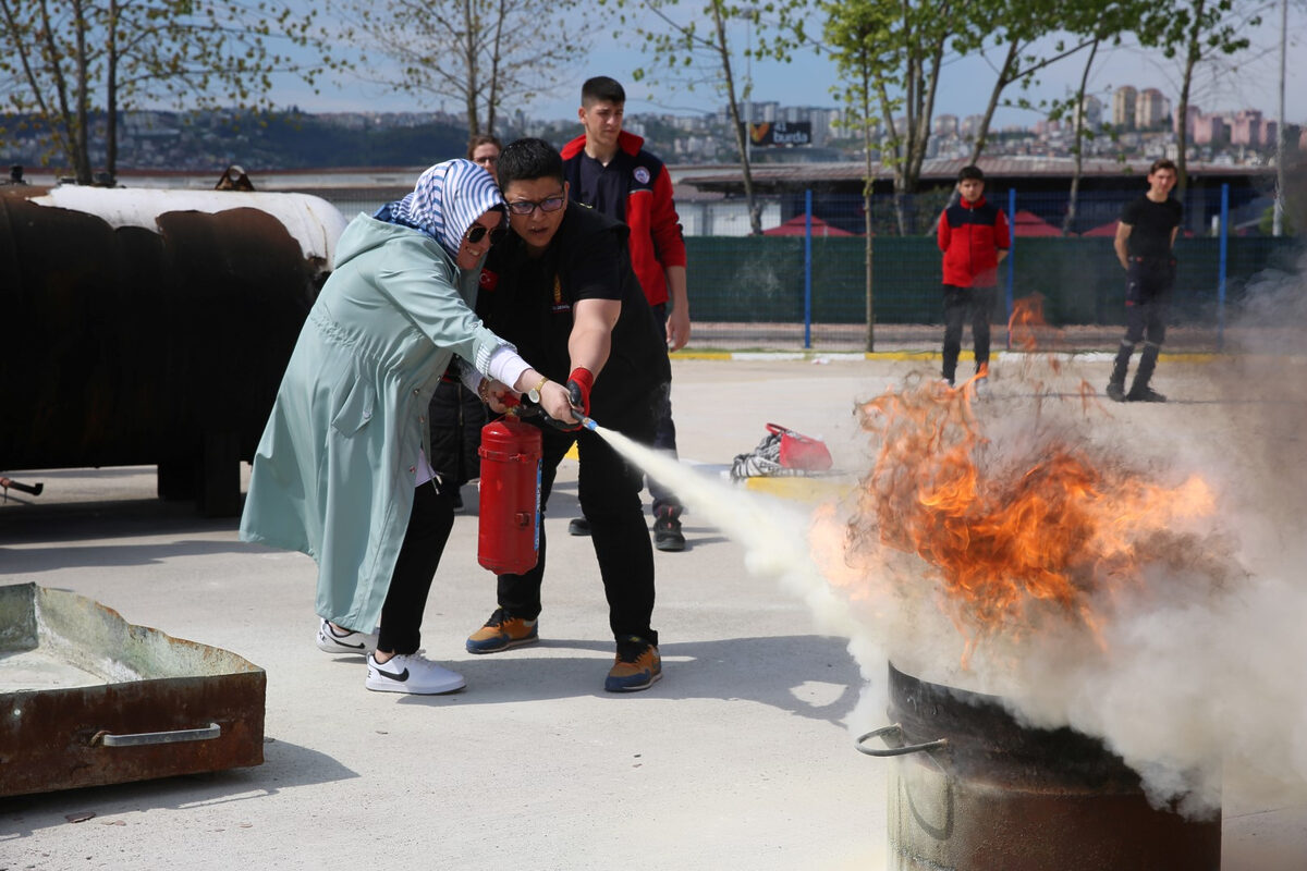 USTAM Kocaelide servis soforu egitimi - Marmara Bölge: Balıkesir Son Dakika Haberleri ile Hava Durumu