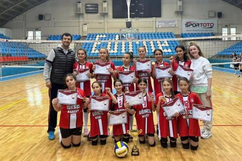 Voleybolda İpsala Atatürk Ortaokulu ‘İl Şampiyonu’ oldu