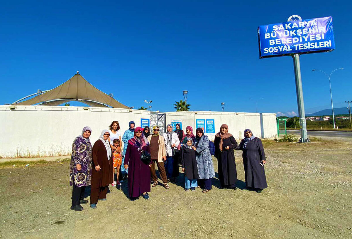 Yaslilar Sakarya YADEMle kisa tatile cikti - Marmara Bölge: Balıkesir Son Dakika Haberleri ile Hava Durumu