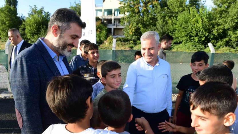 Yeşilyurt’taki çocuk şenliği büyük ilgi gördü