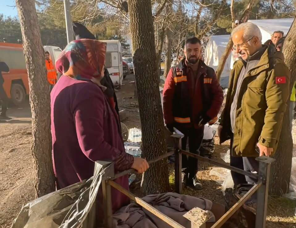 Yuk trenleri yardimlari ulastirdi - Marmara Bölge: Balıkesir Son Dakika Haberleri ile Hava Durumu