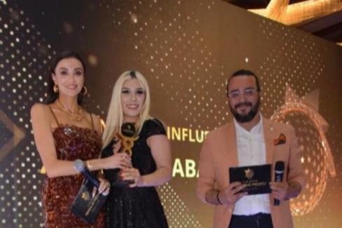 Ünlü Influencer Zeynep Odabaşoğlu,