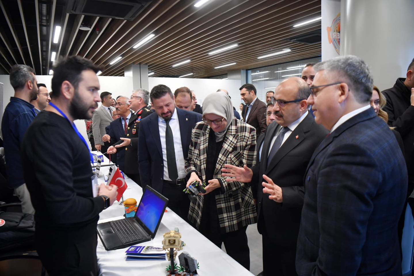 Balıkesir Valisi İsmail Ustaoğlu, “Balıkesir Teknokent Şehirle Buluşuyor” programına katılarak,