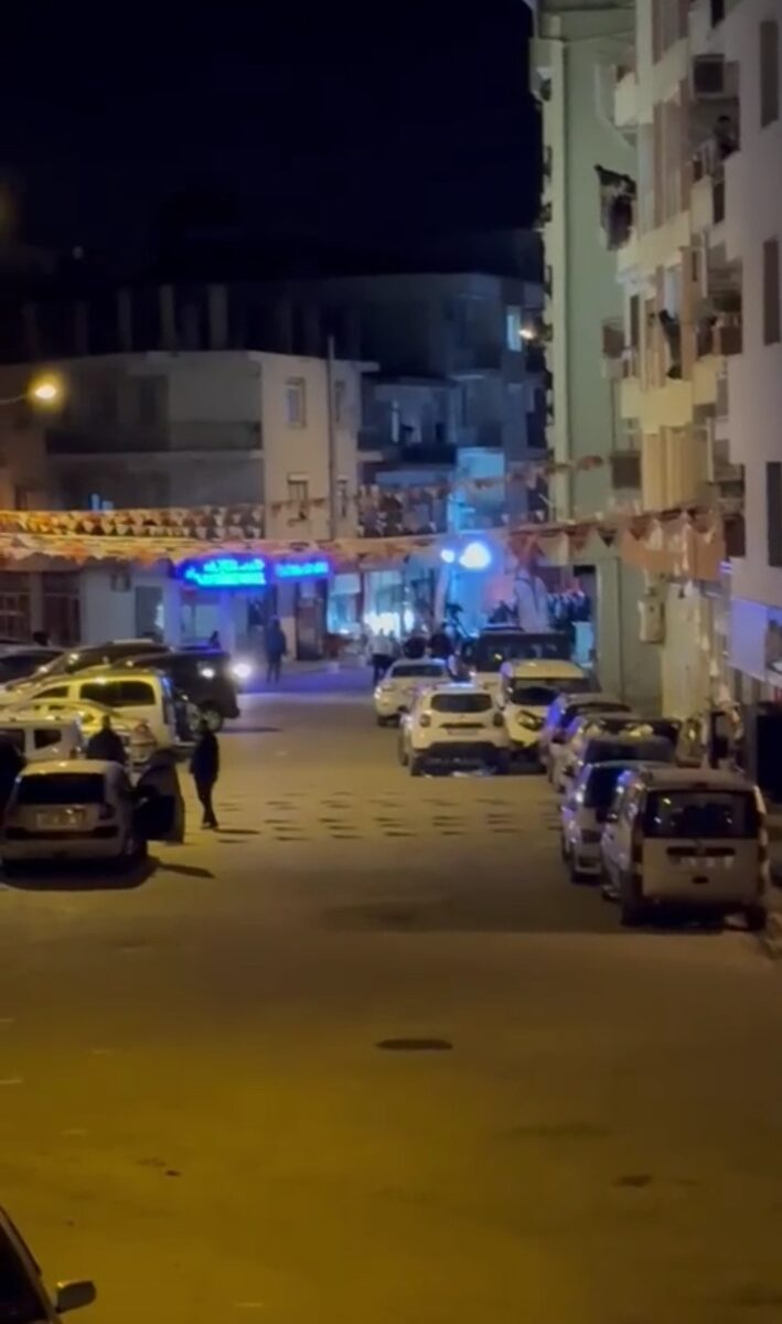 Polis Ekiplerine Kurşun Yağmuru: 3 Polis Yaralı, 12 Gözaltı