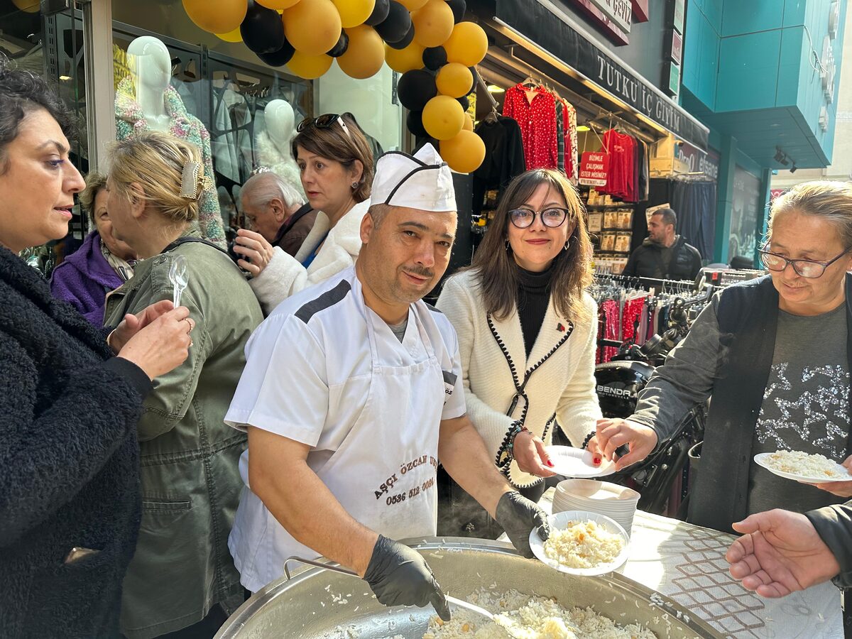 Balıkesir'in Hisler Bulvarı esnafları,