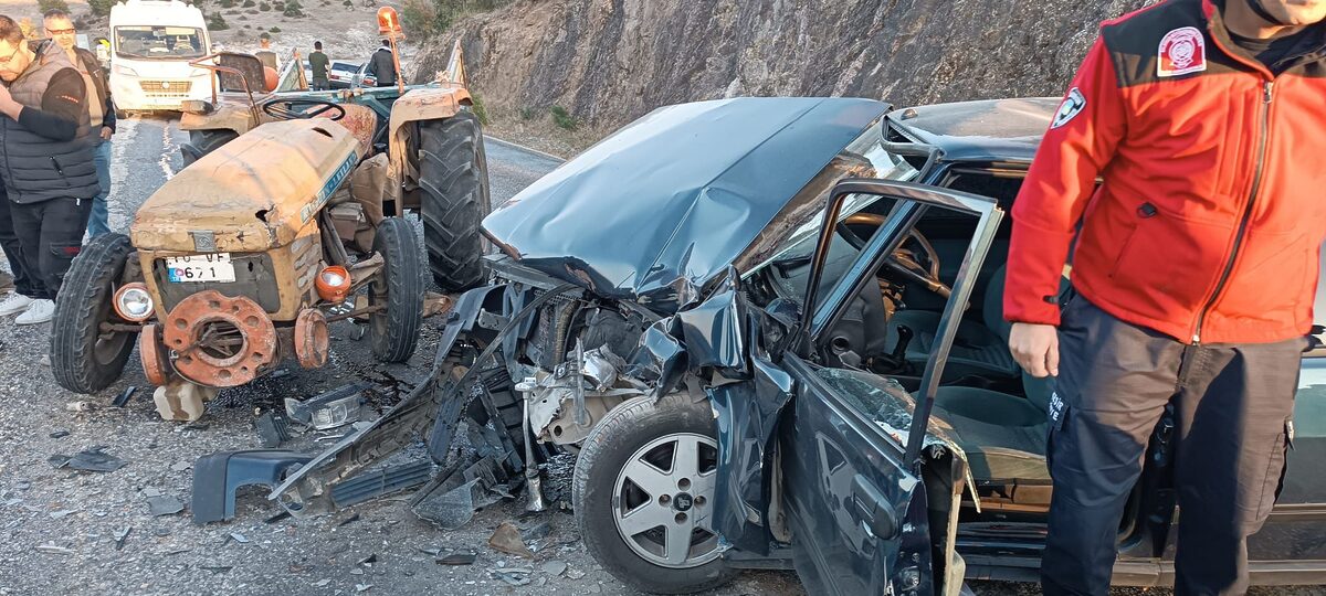 Dursunbey-Çakmaklı Yolunda Feci Kaza: 1 Ölü, 1 Yaralı