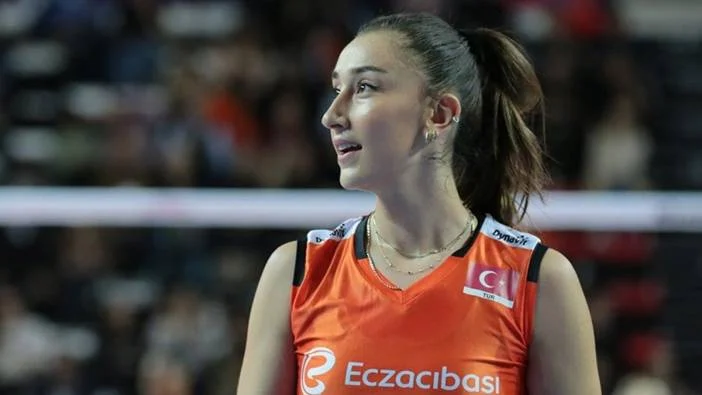 Milli voleybolcu Hande Baladın'ın, başantrenör Ferhat Akbaş ile yaşadığı iç