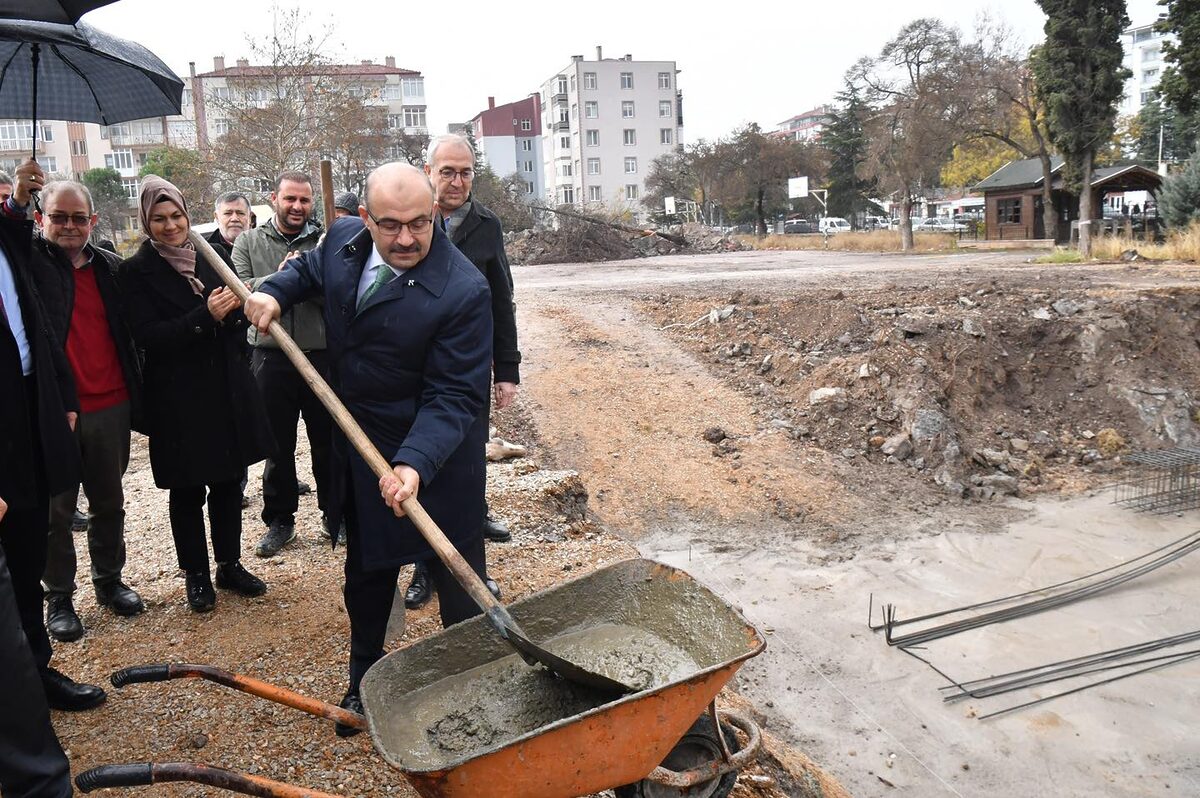 Balıkesir Valisi İsmail Ustaoğlu, Balıkesir Organize Sanayi Bölgesi tarafından yeniden