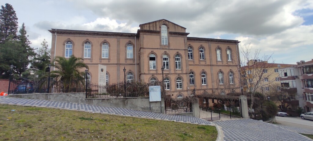 Balıkesir Lisesi’nin tarihi, 1884