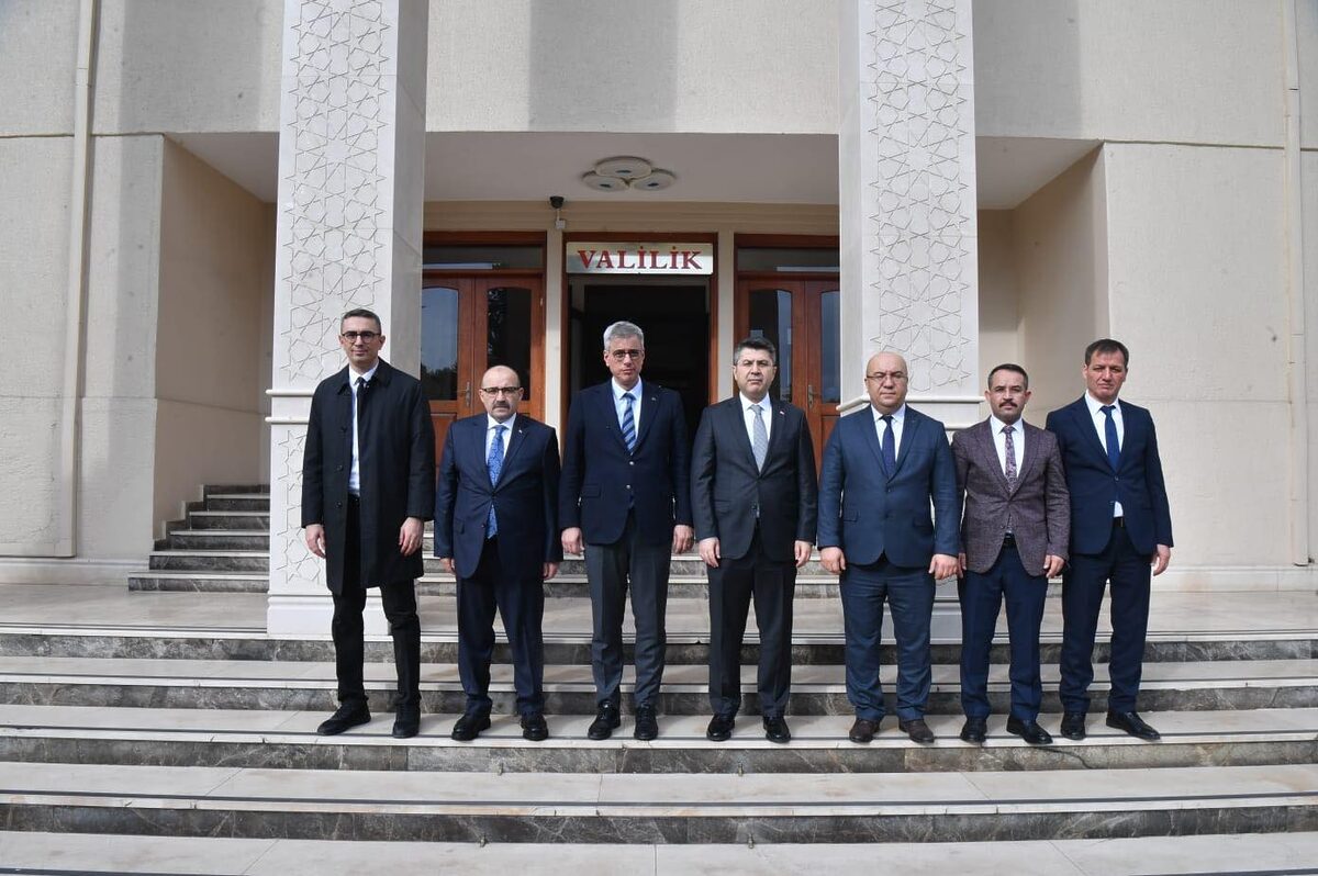 Sağlık Bakanı Prof. Dr. Kemal Memişoğlu, Balıkesir Valisi İsmail Ustaoğlu’nu