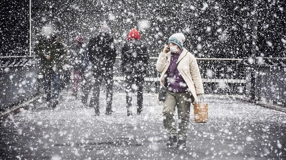 Meteorolojiden dikkat çeken açıklamalar geldi. İstanbul ve Batı bölgeleri kar