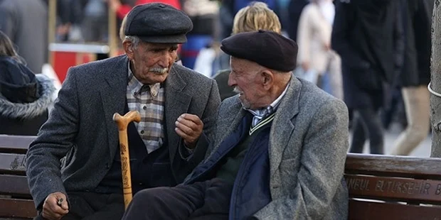 Ocak ayında emekliler için maaş zam oranları netleşiyor. SSK ve