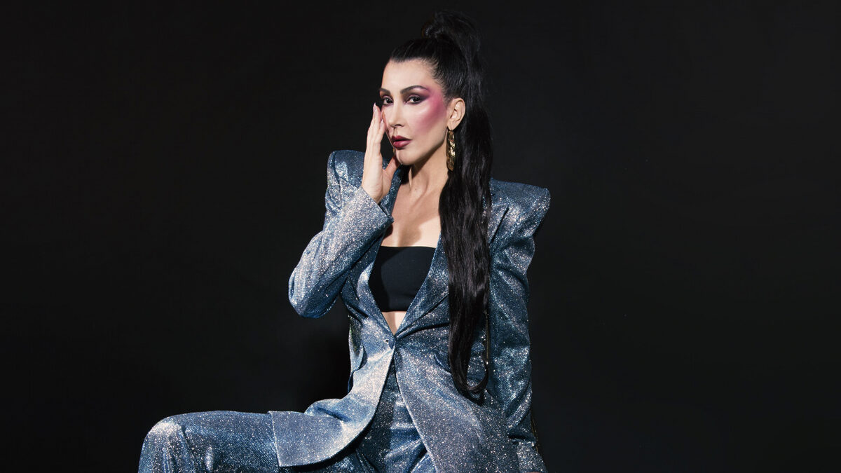 Geçtiğimiz gece Hande Yener, bir markanın 10. yıl kutlaması için