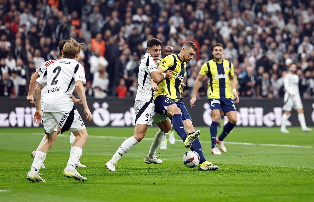 Beşiktaş Yenilgisiyle Liderlik Şansını Kaçıran Fenerbahçe’ye Taraftarlarından İsyan Paylaşımları