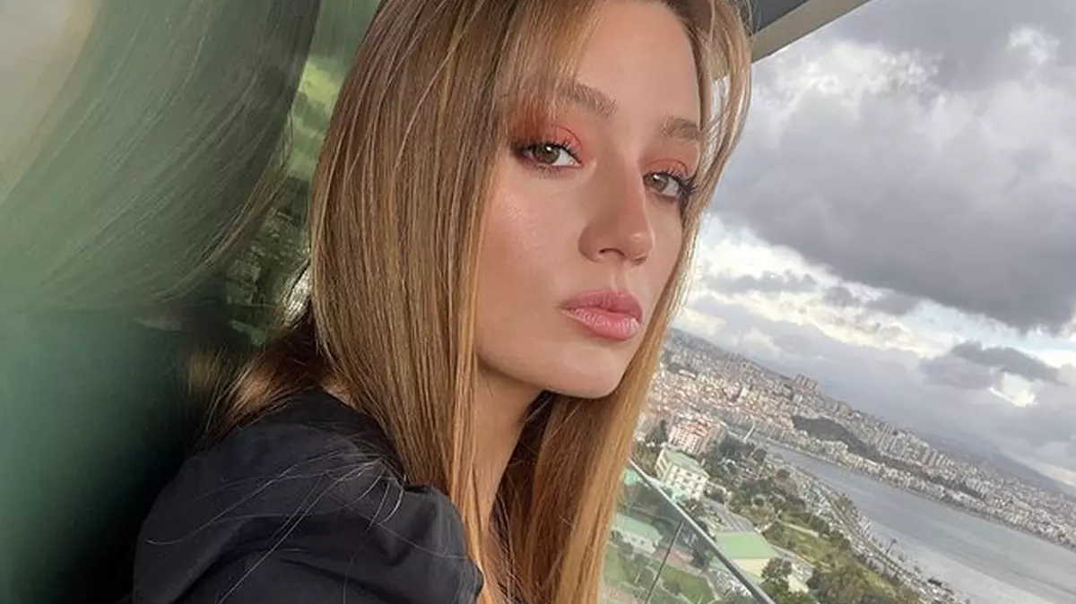 Gizem Karaca Setlerden Uzak! Hamilelik İddiaları Gündemde