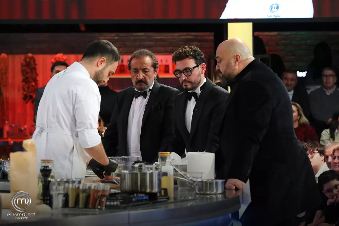 MasterChef 2024’ün büyük finali nefes kesti! TV8 ekranlarında canlı yayınlanan