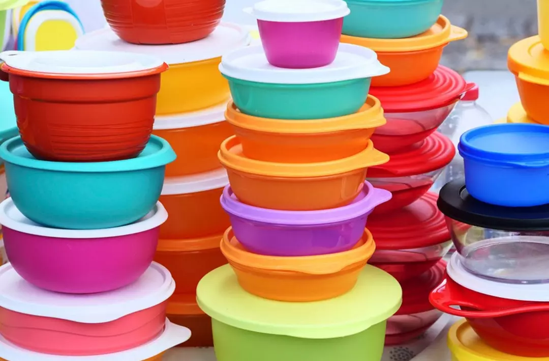 Bir dönemin efsanevi saklama kabı markası Tupperware, resmen Türkiye'den çekildiğini