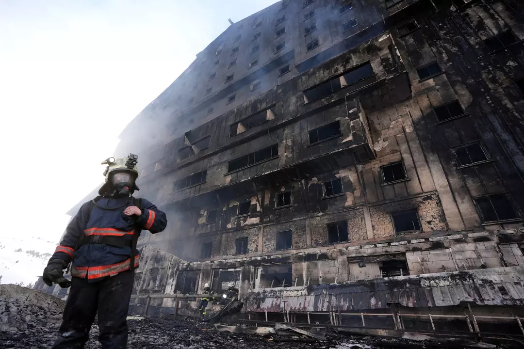 Bolu’nun Kartalkaya Kayak Merkezi’ndeki 12 katlı Grand Kartal Otel’de 21