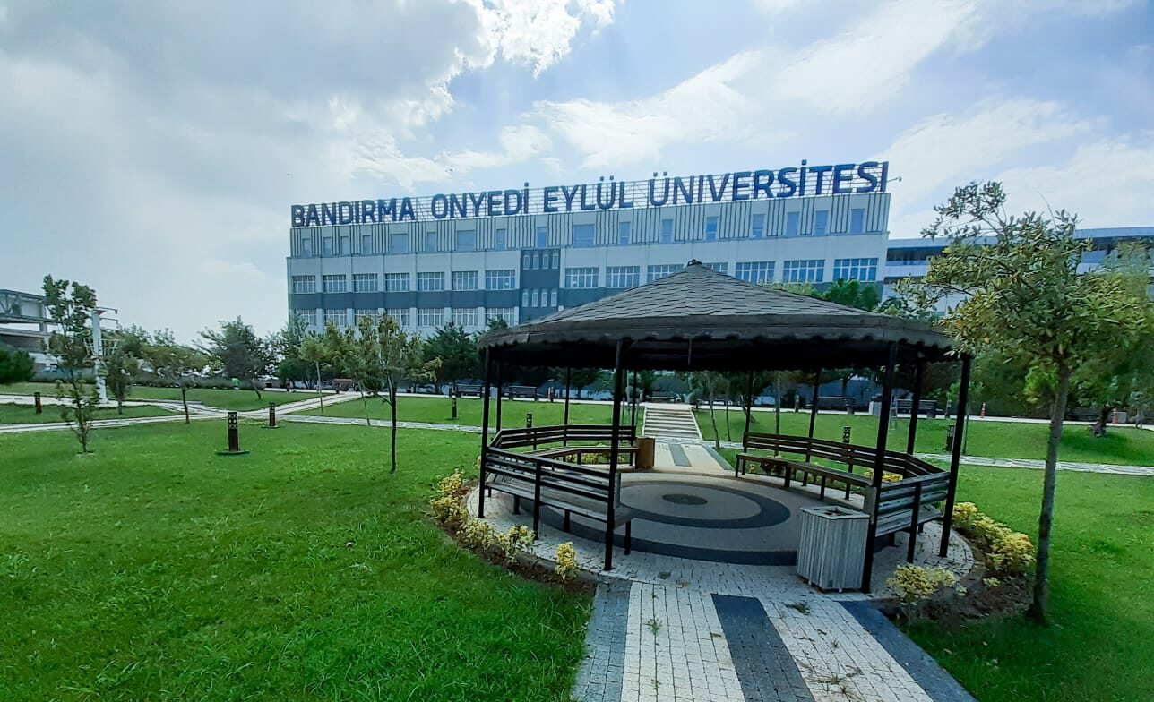 Bandırma Onyedi Eylül Üniversitesi, hem bölgesel hem de ulusal düzeyde