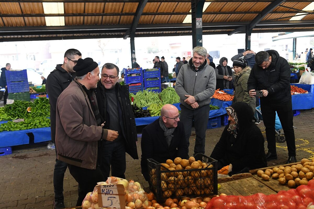 Altıeylül Belediye Başkanı Hakan Şehirli, CHP Balıkesir Milletvekili Serkan Sarı,