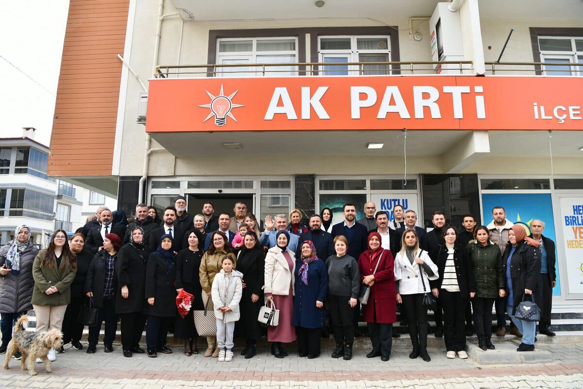 AK Parti Gömeç İlçe Kadın Kolları 7. Olağan Kongresi, yoğun