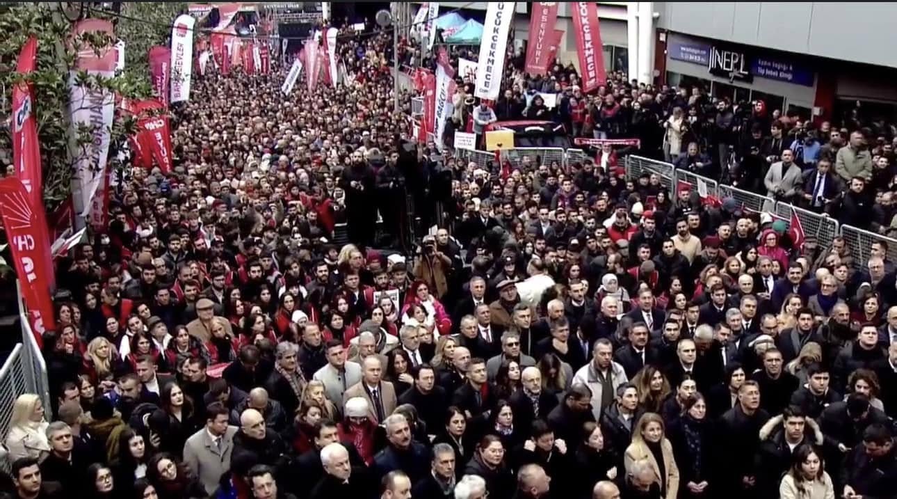 Bandırma Belediye Başkanı Dursun Mirza, İstanbul Beşiktaş’ta düzenlenen mitinge katılarak