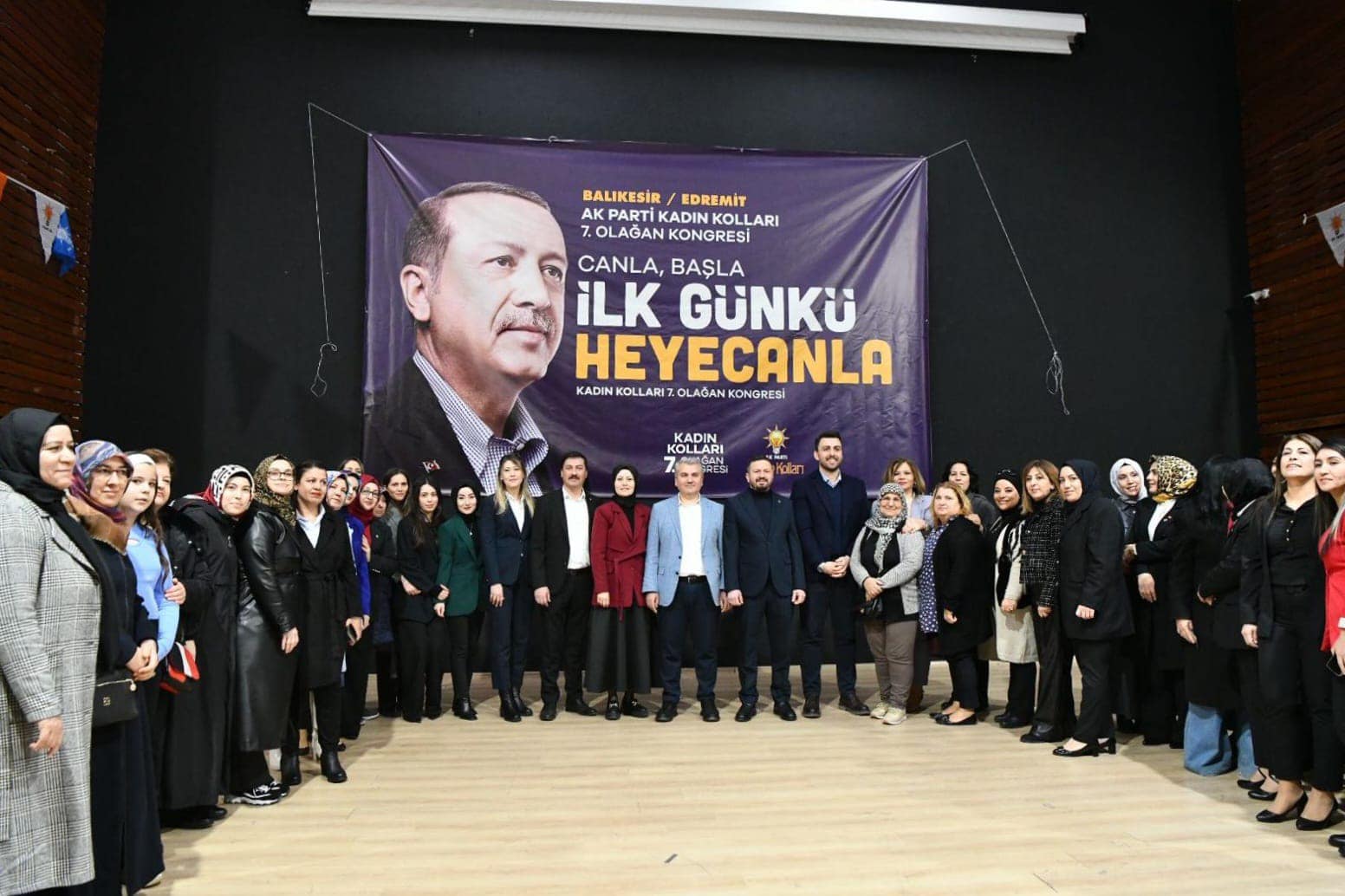 AK Parti Balıkesir İl Başkanı Mehmet Aydemir, Edremit’te düzenlenen 7.