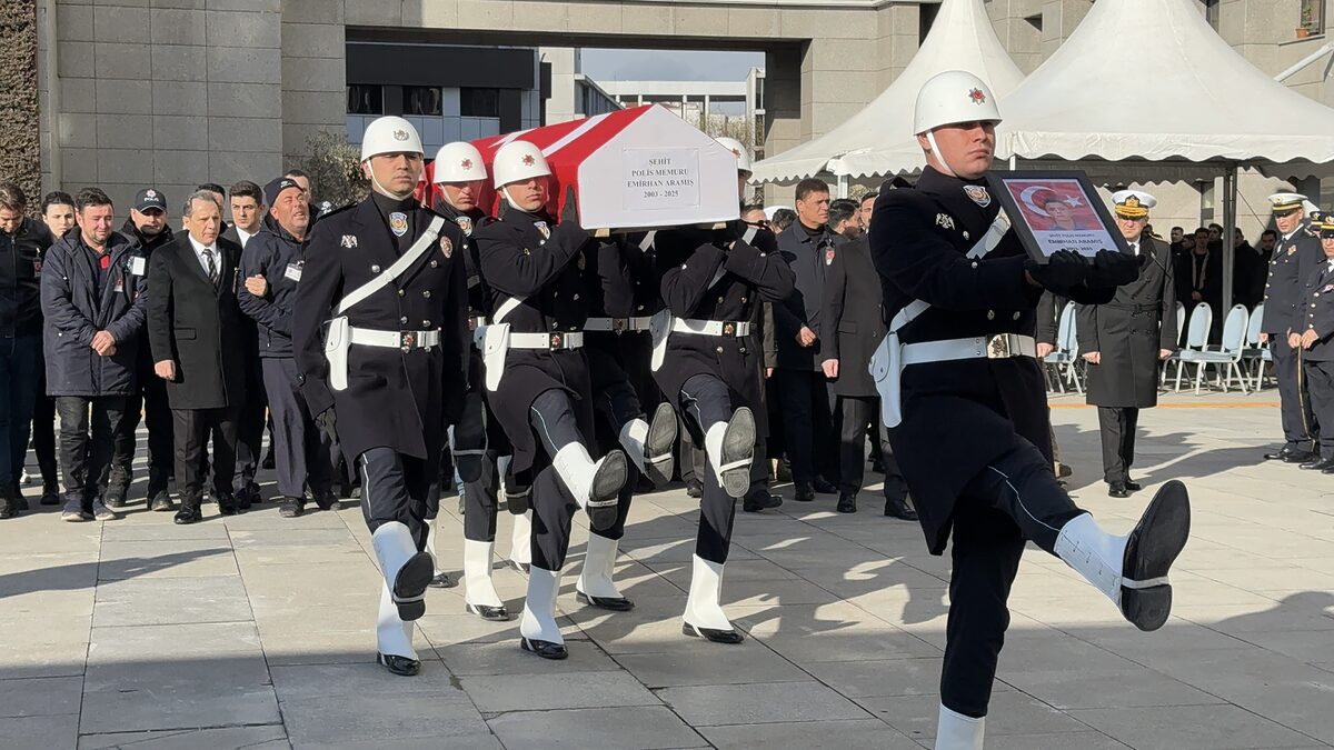 Eyüpsultan’da görevi başındayken geçirdiği trafik kazası sonucu şehit olan Balıkesirli