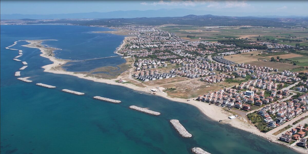 Ayvalık Belediye Meclisi, turizm imarlı alanların konuta dönüştürülerek haksız menfaat