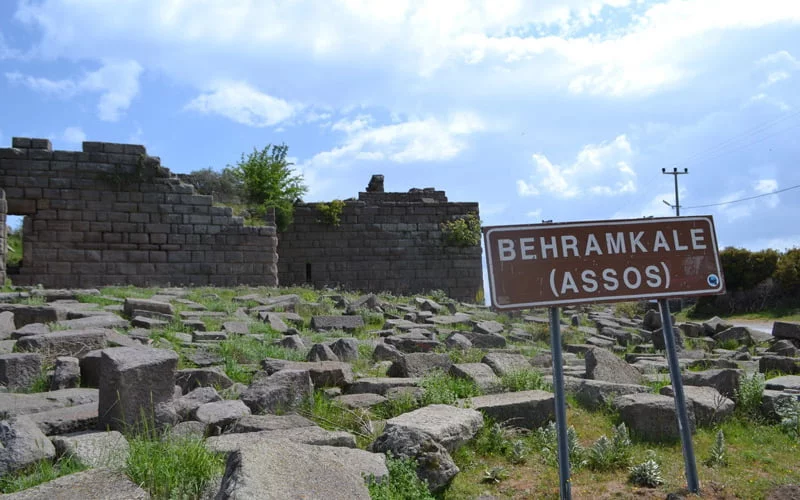 Behramkale Nasil Gidilir.jpg - Marmara Bölge: Balıkesir Son Dakika Haberleri ile Hava Durumu