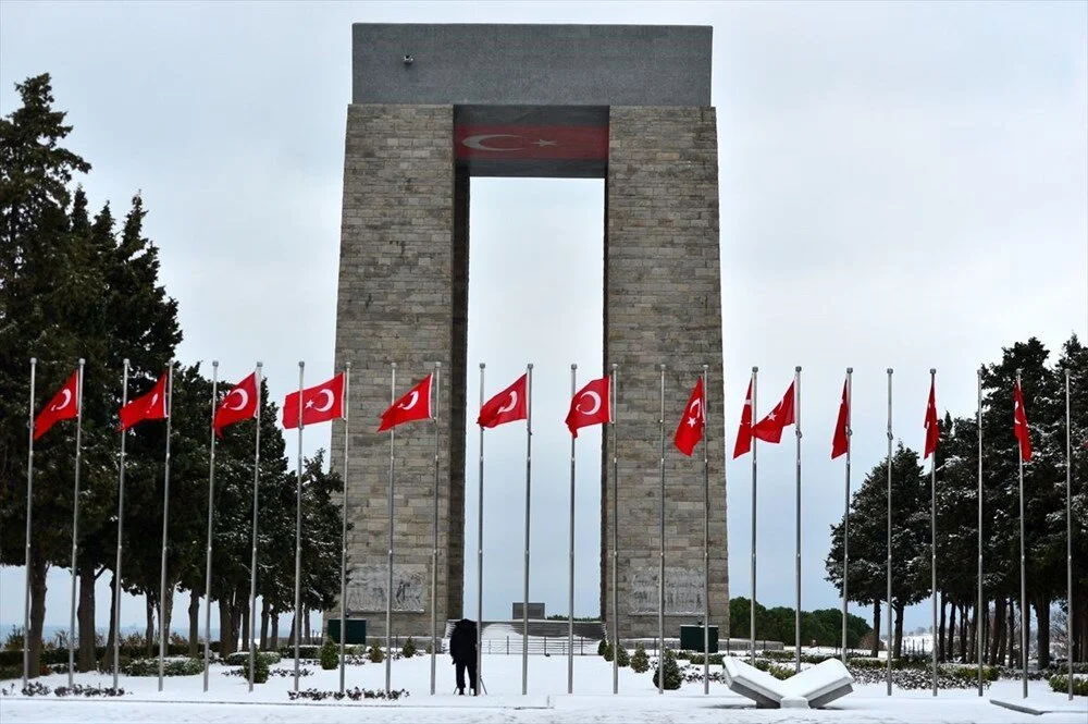 Bandırma’ya sadece 2,5 saat uzaklıktaki Gelibolu Yarımadası, kış aylarında sessizliği,